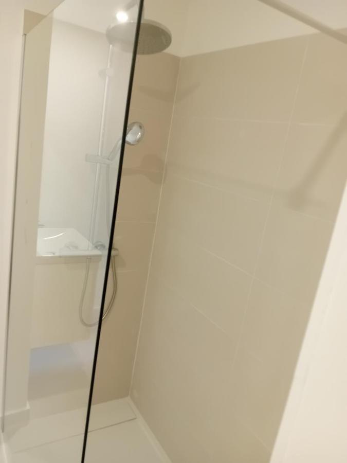 Quartier Le Plus Anime De Marseille "La Plaine Cours Julien "Chambre Avec Salle De Bain Wc Privee Integrees "Dans Appartement Экстерьер фото